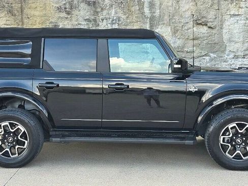 Used 2021 Ford Bronco Outer Banks AWD/4WD image 2