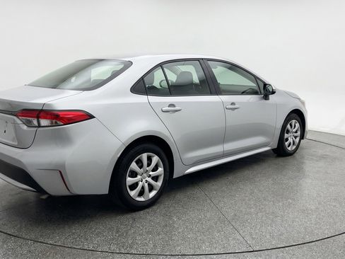 Used 2025 Toyota Corolla LE FWD image 9