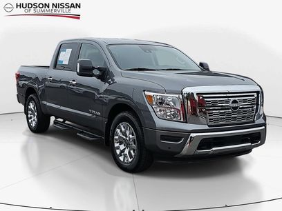 Used 2024 Nissan Titan SV w/ SV Convenience Package