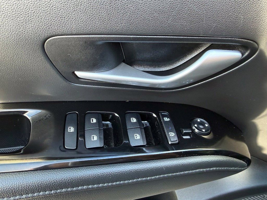 Used 2024 Hyundai Santa Cruz Limited AWD/4WD image 15