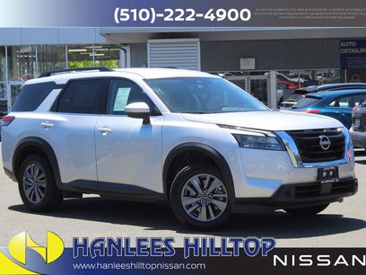 Used 2025 Nissan Pathfinder SV
