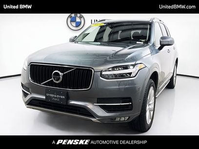 Used 2019 Volvo XC60 T5 Momentum w/ Multimedia Package