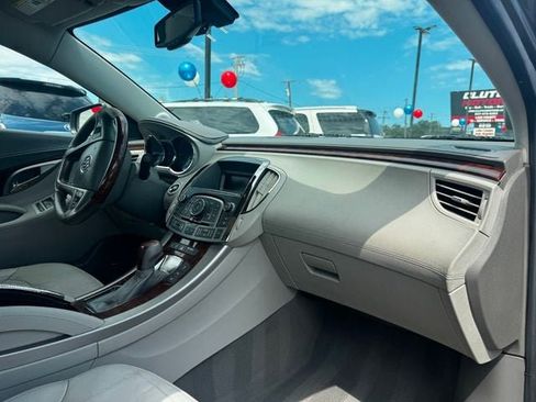 Used 2010 Buick LaCrosse CXS FWD image 16