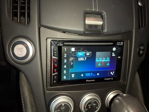 Certified 2017 Nissan 370Z Base 2D Convertible image 8