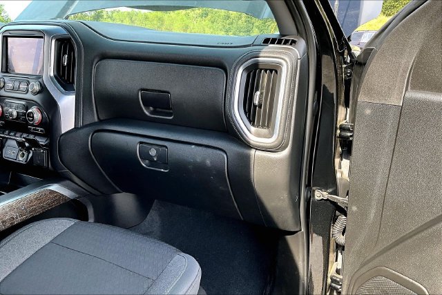 Used 2020 GMC Sierra 2500 SLE w/ SLE Value Package; AWD/4WD image 27