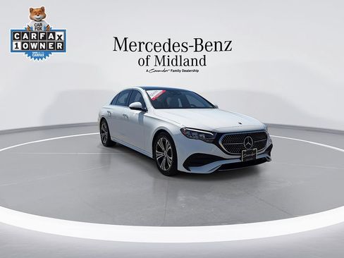 Used 2024 Mercedes-Benz E 350 4MATIC Sedan image 2