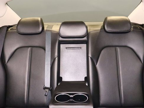 Used 2023 Genesis G70 2.0T image 20