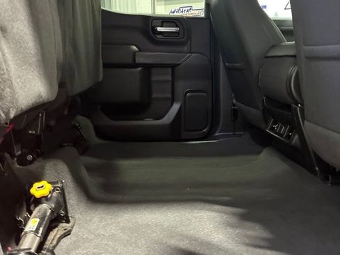 Used 2021 Chevrolet Silverado 1500 LT w/ Z71 Off-Road Package AWD/4WD image 31
