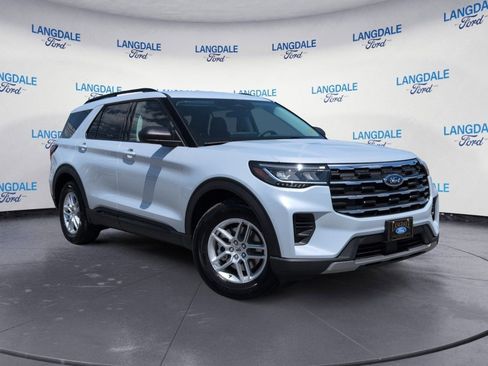 New 2026 Ford Explorer Active image 2