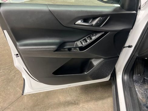 Certified 2025 Chevrolet Equinox LT image 11