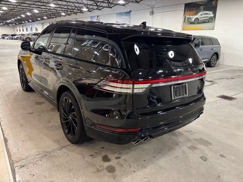 Used 2023 Lincoln Aviator Reserve w/ Jet Package AWD/4WD image 3