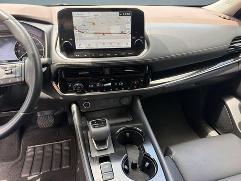 Used 2023 Nissan Rogue SL w/ SL Premium Package FWD image 17