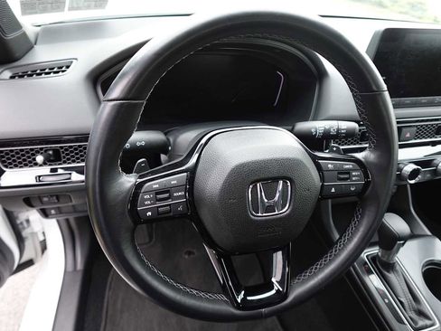 Used 2024 Honda Civic Sport image 13