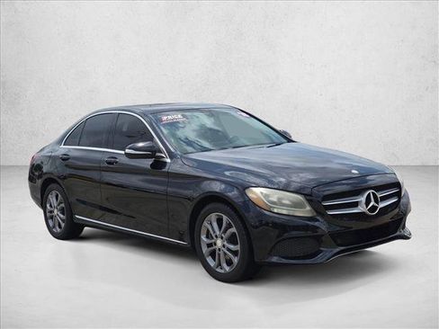 Used 2015 Mercedes-Benz C 300 Sedan image 3