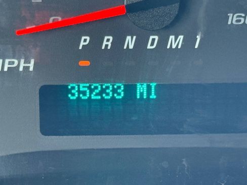 Used 2021 Chevrolet Express 2500 RWD image 12
