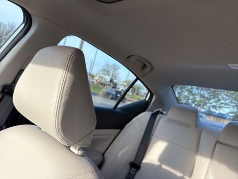 Used 2025 Nissan Altima 2.5 SL image 17