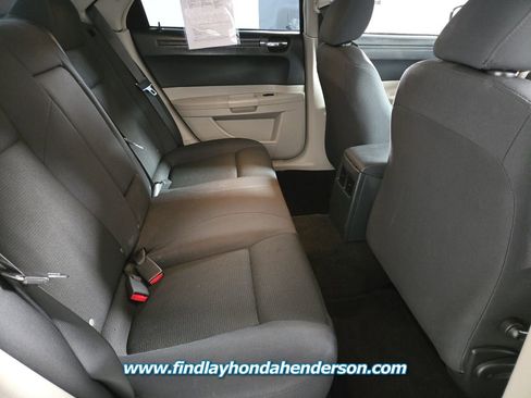 Used 2006 Chrysler 300 image 18