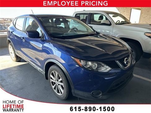 Used 2017 Nissan Rogue Sport S w/ S Appearance Package image 1