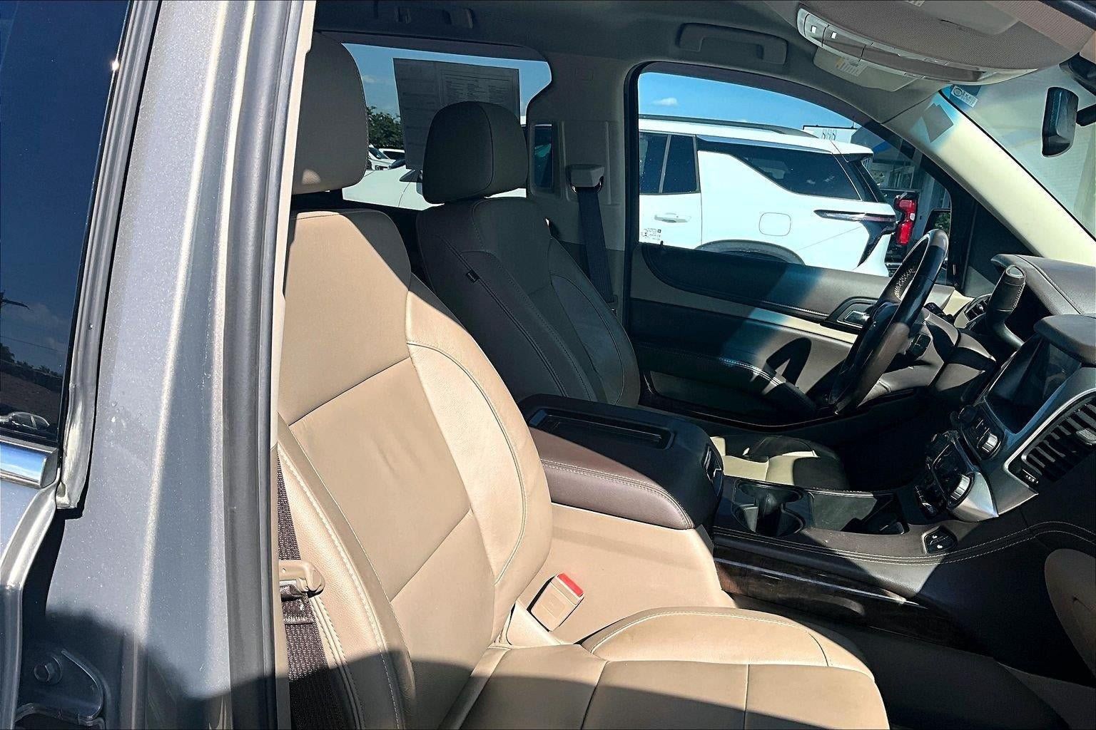 Used 2018 Chevrolet Tahoe LT w/ Luxury Package AWD/4WD image 7