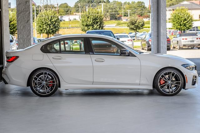Used 2022 BMW 330i Sedan w/ M Sport Package RWD image 56