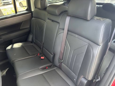 Used 2026 Hyundai Santa Fe SEL FWD image 38