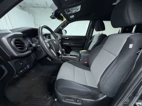 Certified 2023 Toyota Tacoma TRD Off-Road image 4