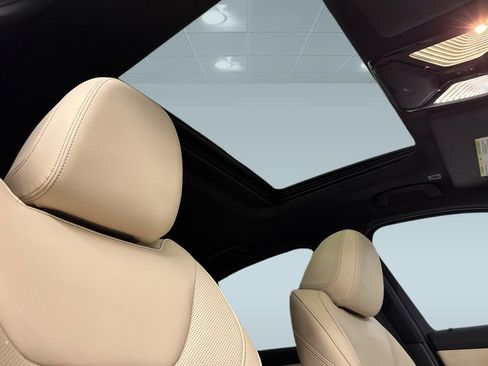 Used 2024 BMW 330i Sedan RWD image 16
