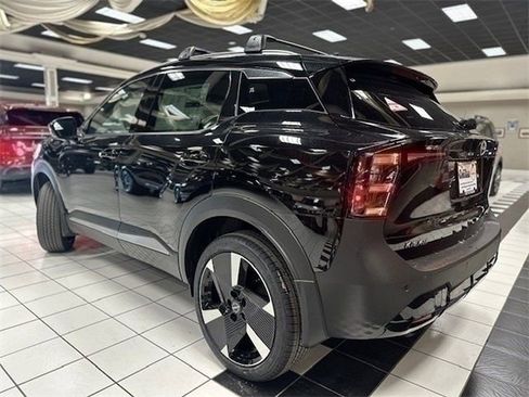New 2025 Nissan Kicks SR w/ Illumination Package AWD/4WD image 6