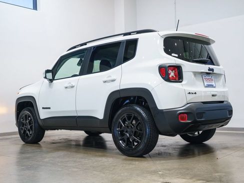 Used 2020 Jeep Renegade Altitude AWD/4WD image 7