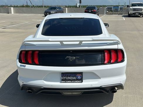 Used 2018 Ford Mustang Coupe w/ Ecoboost Performance Package RWD image 11