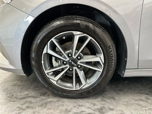 Used 2024 Kia Forte LXS image 9