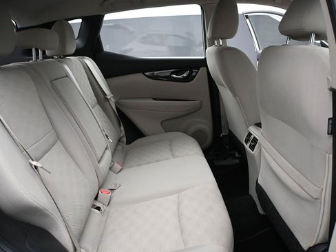 Used 2019 Nissan Rogue Sport SV AWD/4WD image 17
