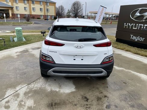 Certified 2023 Hyundai Kona SE image 4