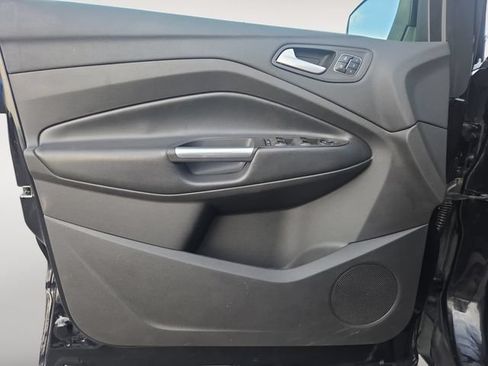 Used 2019 Ford Escape Titanium AWD/4WD image 16