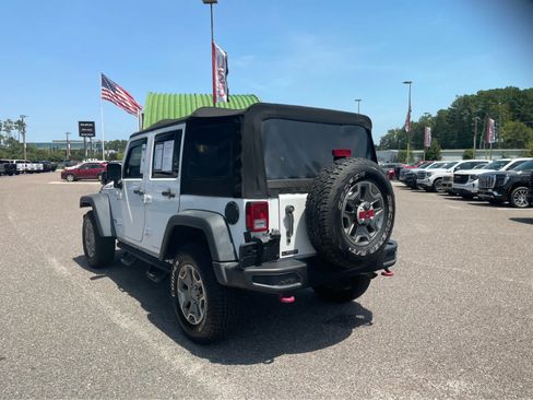 Used 2014 Jeep Wrangler Unlimited Rubicon AWD/4WD image 7