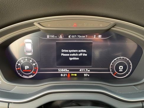Used 2020 Audi Q5 Prestige AWD/4WD image 10