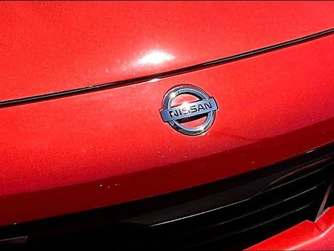 Used 2014 Nissan 370Z Coupe image 25