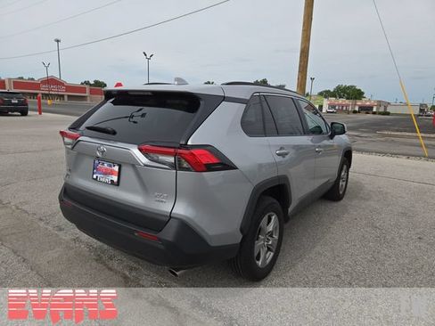 Used 2025 Toyota RAV4 XLE AWD/4WD image 28