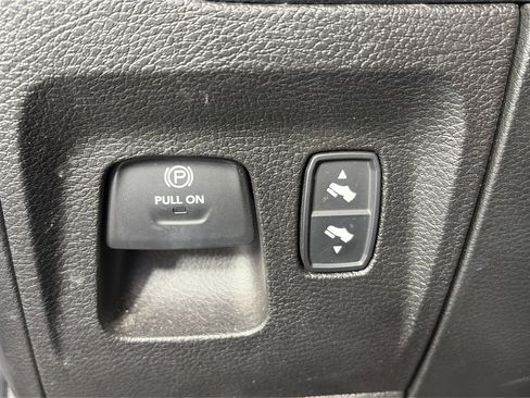 Used 2020 RAM 1500 Big Horn AWD/4WD image 32