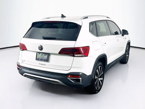 Used 2024 Volkswagen Taos SE FWD image 9