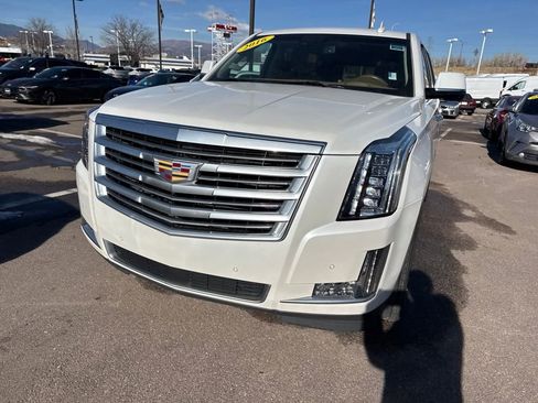 Used 2016 Cadillac Escalade Platinum image 5