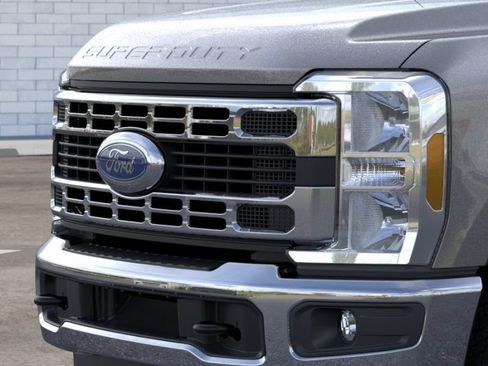 New 2026 Ford F250 XLT w/ FX4 Off-Road Package AWD/4WD image 17