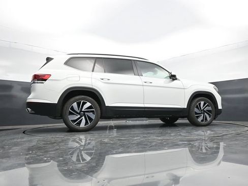 Used 2024 Volkswagen Atlas SE AWD/4WD image 53
