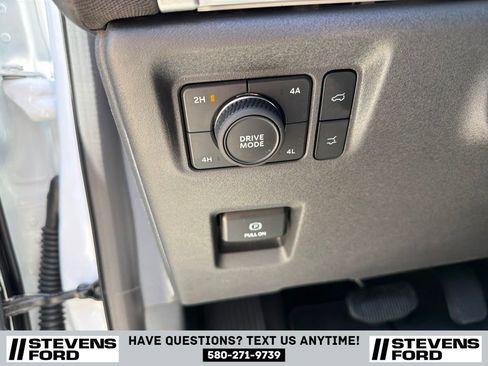 Used 2025 Ford Expedition Platinum AWD/4WD image 21