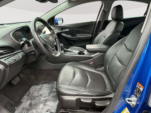 Used 2016 Chevrolet Volt Premier w/ Driver Confidence Package FWD image 21