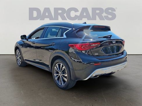 Used 2018 INFINITI QX30 Premium w/ Navigation Package AWD/4WD image 4