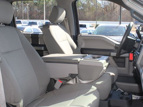 Used 2017 Ford F150 XLT image 29