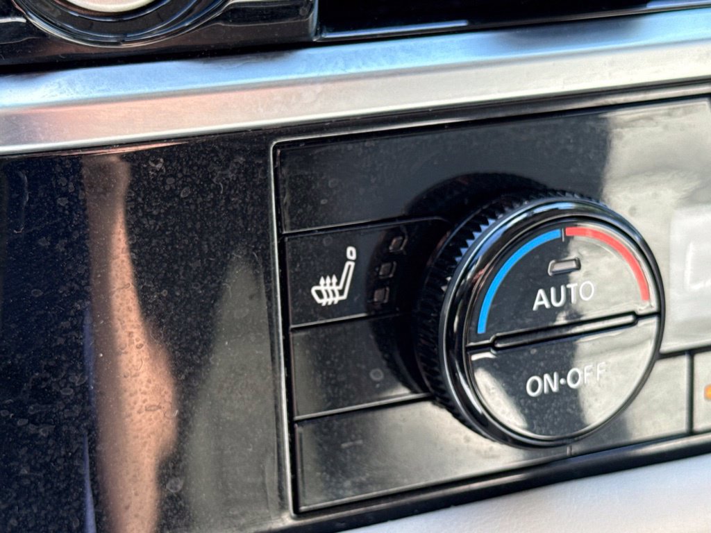 Certified 2024 Nissan Pathfinder SV w/ SV Premium Package FWD image 21