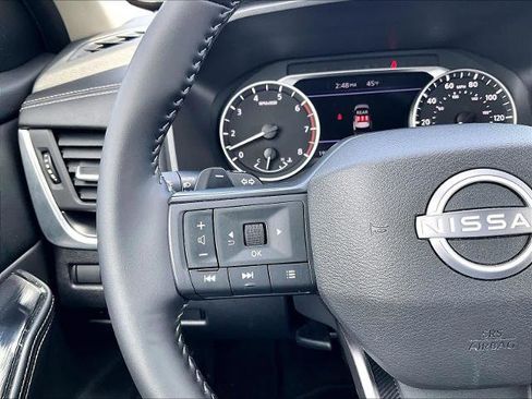 Certified 2025 Nissan Rogue SV w/ SV Premium Package AWD/4WD image 23