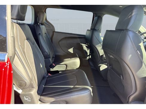 New 2026 Chrysler Pacifica Select FWD image 20